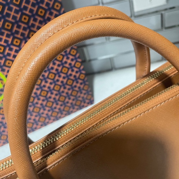 Tory Burch Robinson Double Zip Tote - Picture 11 of 13